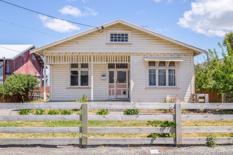 Photo of property in 23 Bentley Street, Masterton, 5810