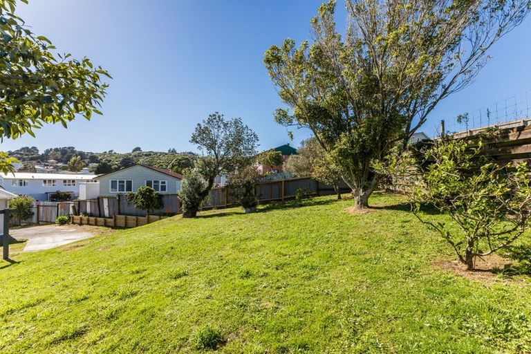 Photo of property in 25 Loongana Street, Waitangirua, Porirua, 5024