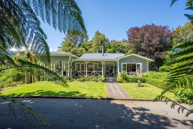 Photo of property in 1084 State Highway 1 South, Manakau, Levin, 5573