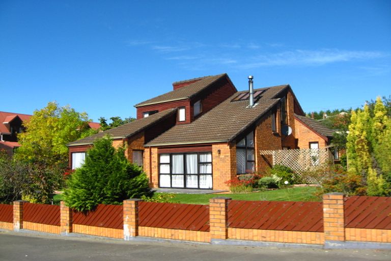 Photo of property in 95 Glenross Street, Glenross, Dunedin, 9011