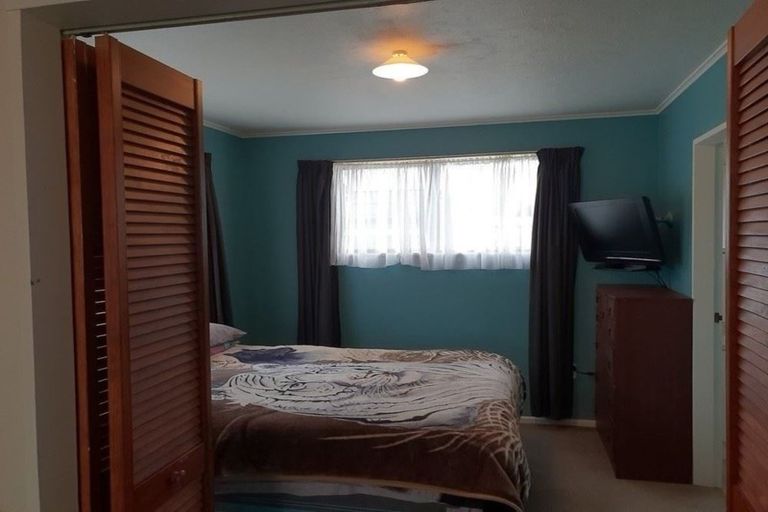 Photo of property in 1270a High Street, Taita, Lower Hutt, 5011