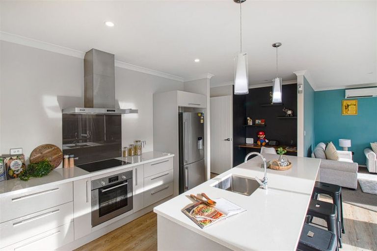 Photo of property in 4 Andesite Drive, Rolleston, 7614