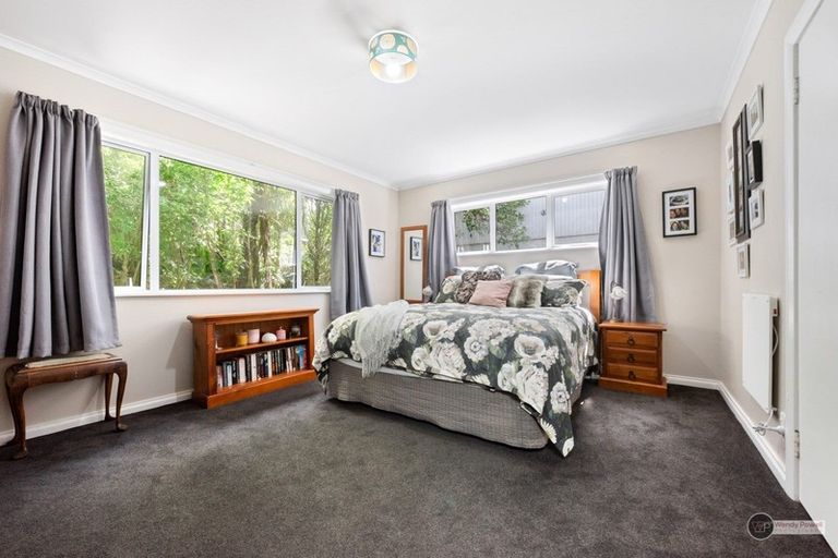 Photo of property in 51 Poto Road, Normandale, Lower Hutt, 5010