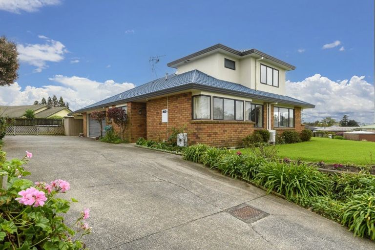 Photo of property in 1 Hinton Place, Pyes Pa, Tauranga, 3112