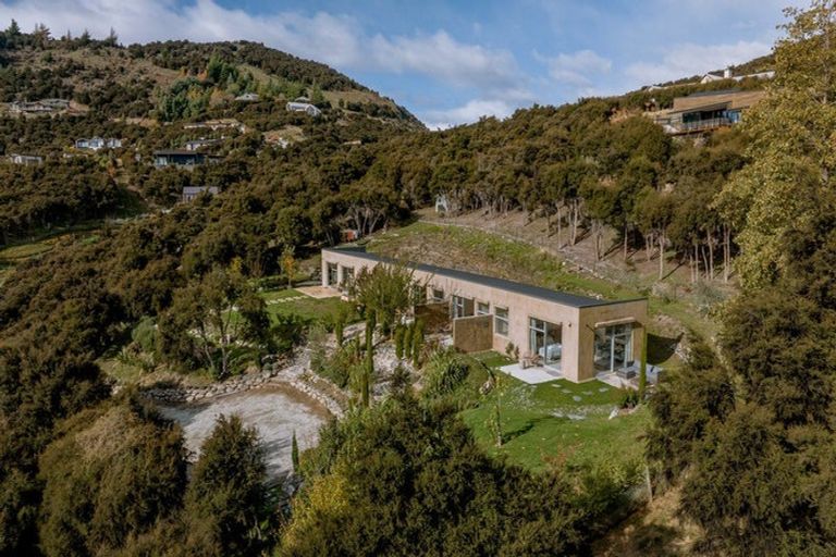 Photo of property in 18 Hidden Hills Drive, Wanaka, 9305