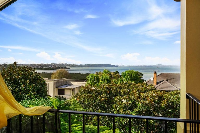 Photo of property in 22 Marguerita Place, West Harbour, Auckland, 0618