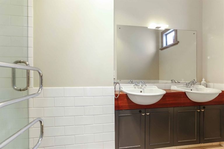 Photo of property in 2/6 Georgia Terrace, Albany, Auckland, 0632