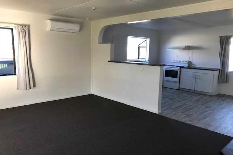 Photo of property in 2 Northlee Place, Flaxmere, Hastings, 4120