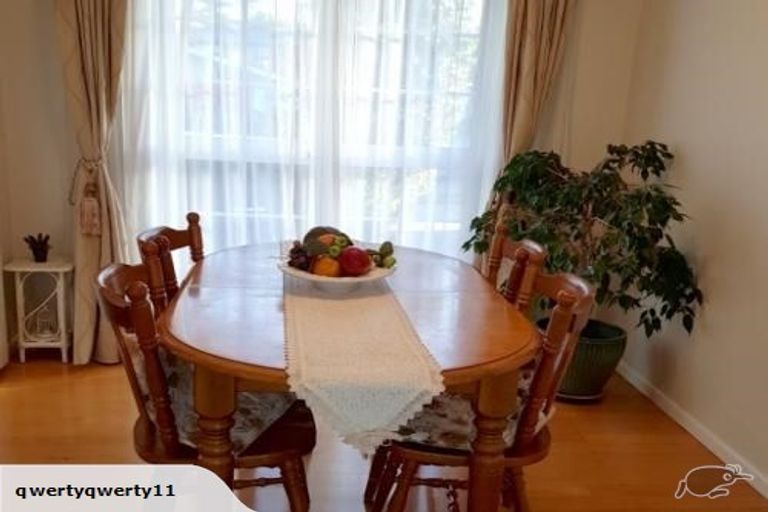 Photo of property in 17 The Boulevard, Sunnyhills, Auckland, 2010