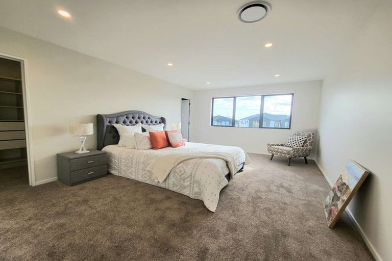 Photo of property in 62 Drumbuoy Drive, Flat Bush, Auckland, 2019