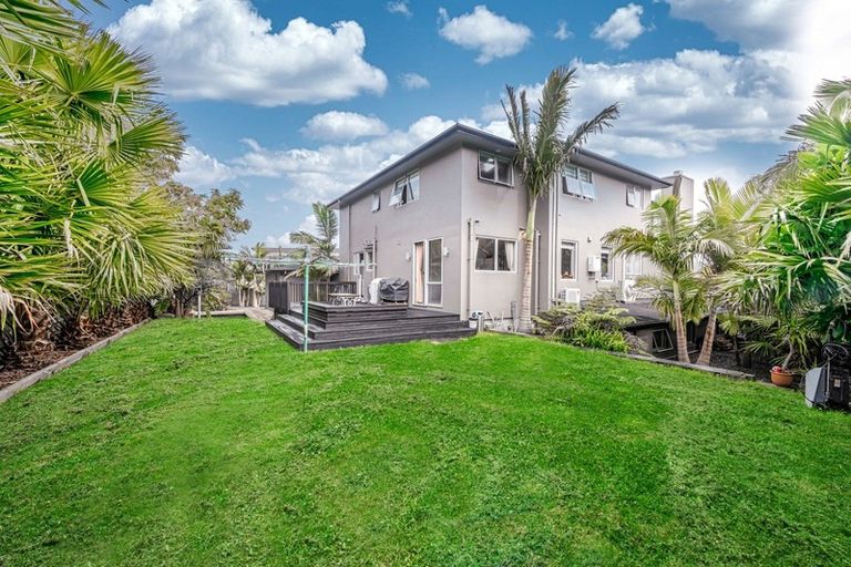Photo of property in 7 Kinmont Rise, East Tamaki Heights, Auckland, 2016