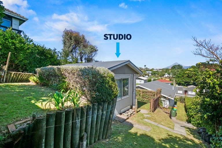 Photo of property in 10 Parris Street, Moturoa, New Plymouth, 4310