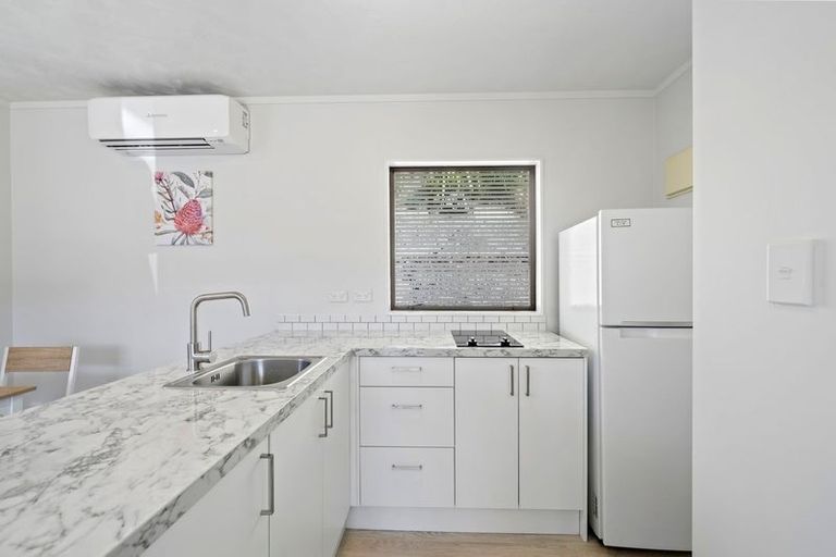 Photo of property in 32a Derwent Street, Island Bay, Wellington, 6023