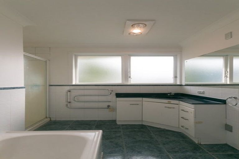 Photo of property in 86 Moa Road, Point Chevalier, Auckland, 1022