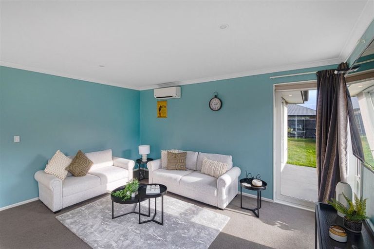 Photo of property in 4 Andesite Drive, Rolleston, 7614