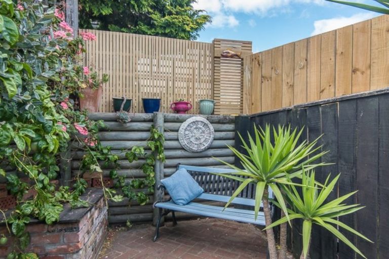 Photo of property in 15a Margaret Road, Raumati Beach, Paraparaumu, 5032