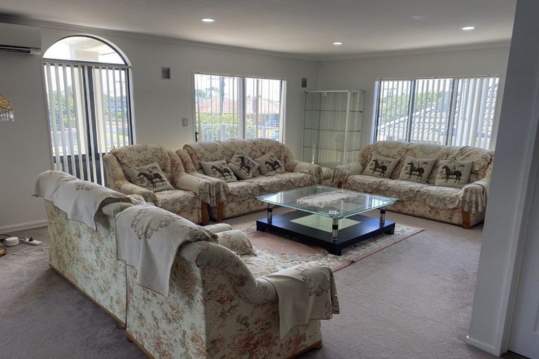 Photo of property in 9 Maxwell Avenue, Papatoetoe, Auckland, 2025