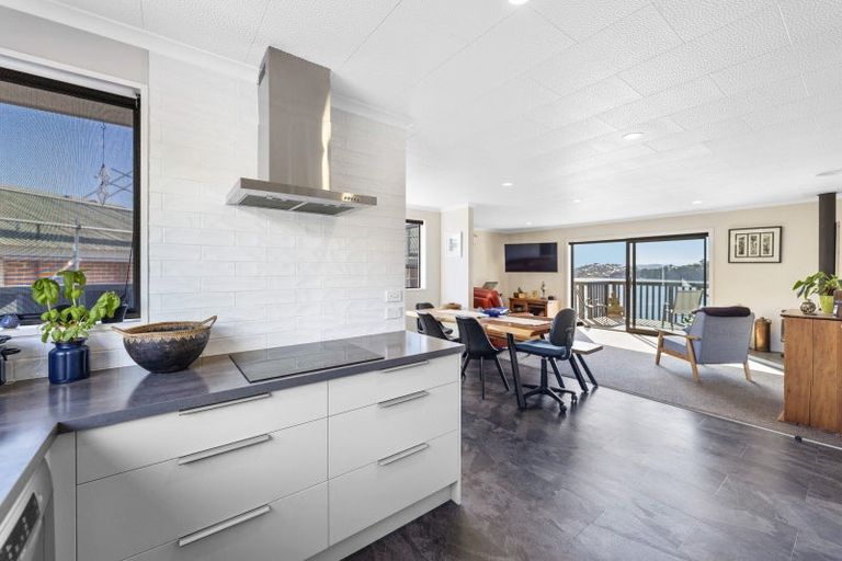 Photo of property in 19 Shandon Street, Roseneath, Port Chalmers, 9023