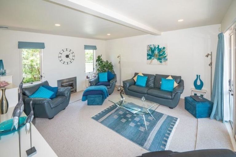 Photo of property in 105a Helston Road, Paparangi, Wellington, 6037