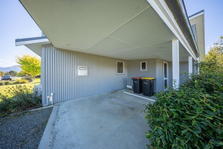 Photo of property in 25 Pop Andrew Drive, Te Anau, 9600