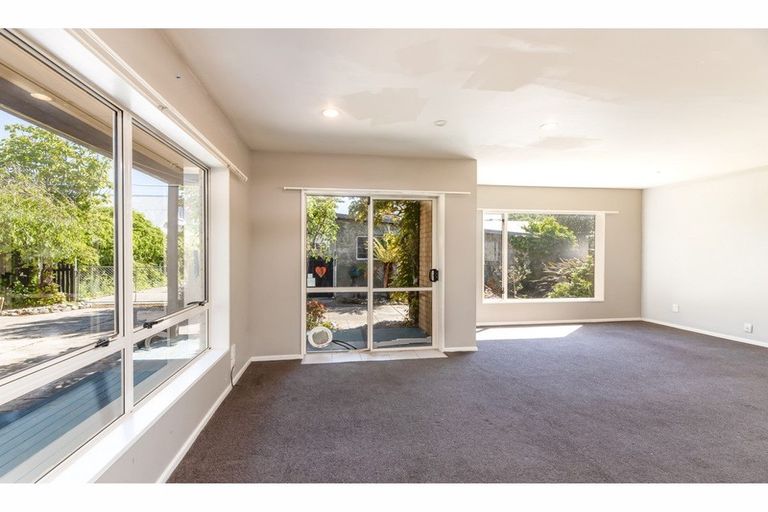 Photo of property in 14a Pannell Avenue, Wainoni, Christchurch, 8061