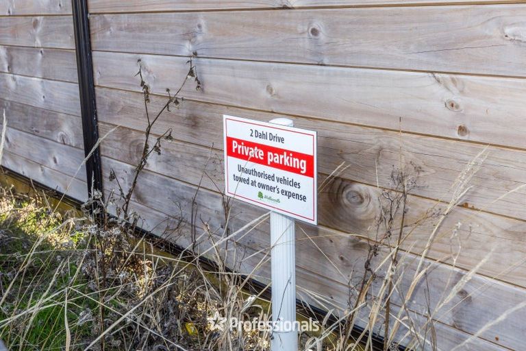 Photo of property in 2 Dahl Drive, Wallaceville, Upper Hutt, 5018