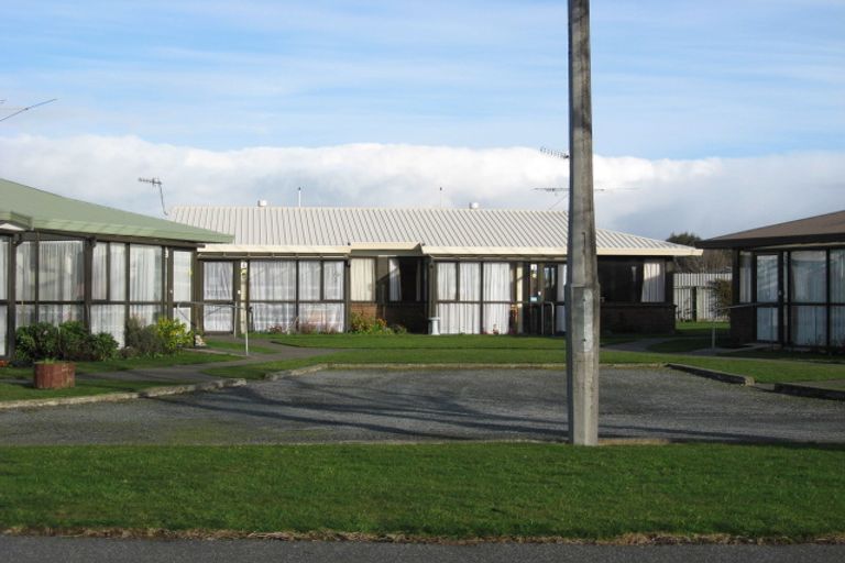 Photo of property in 5 Mcauley Place, Waikiwi, Invercargill, 9810