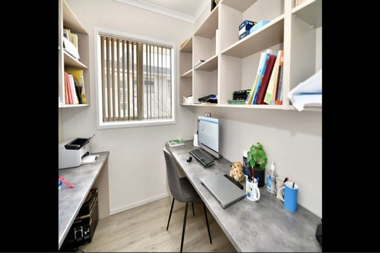 Photo of property in 780 East Coast Road, Oteha, Auckland, 0630