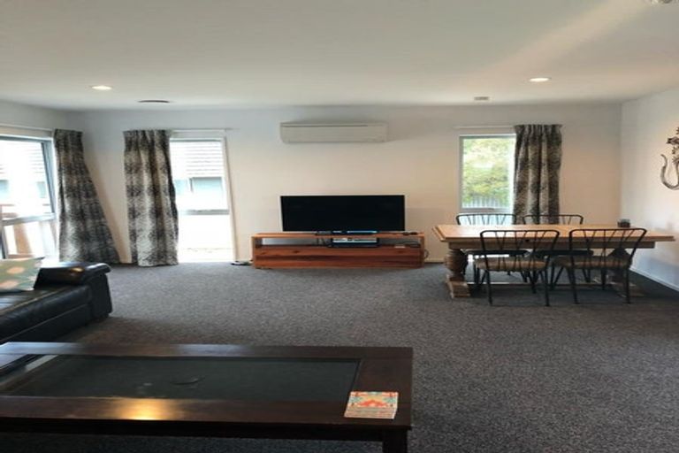 Photo of property in 51 Niven Street, Avondale, Christchurch, 8061