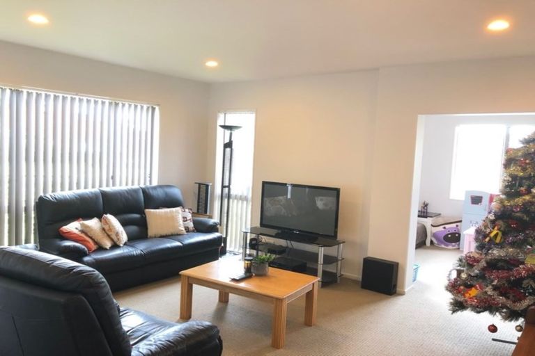 Photo of property in 114a Jeffs Road, Flat Bush, Auckland, 2016