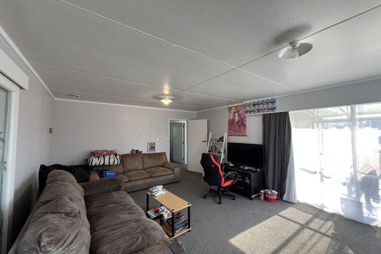 Photo of property in 41 Toi Street, Otaki Beach, Otaki, 5512