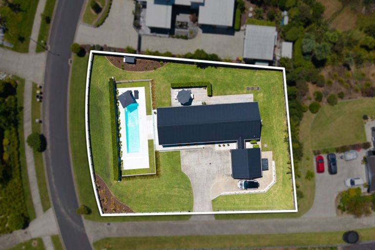 Photo of property in 81 Solan Drive, Waimauku, 0812