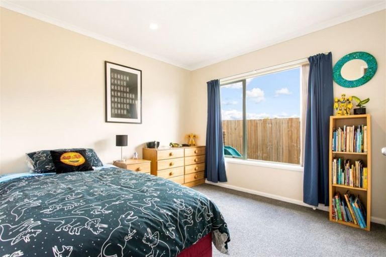 Photo of property in 5 San Diego Court, Henderson, Auckland, 0612