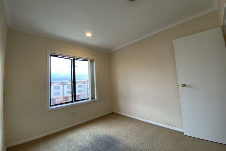 Photo of property in Tuscany Towers, 53/1 Ambrico Place, New Lynn, Auckland, 0600