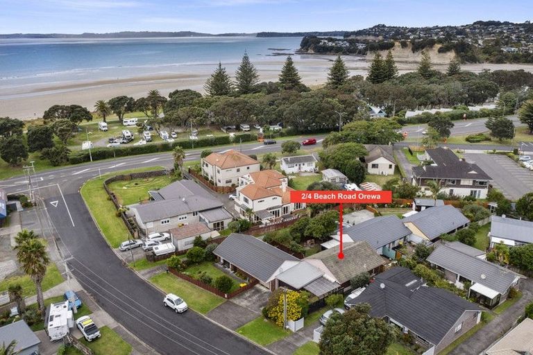 Photo of property in 2/4 Beach Road, Orewa, 0931