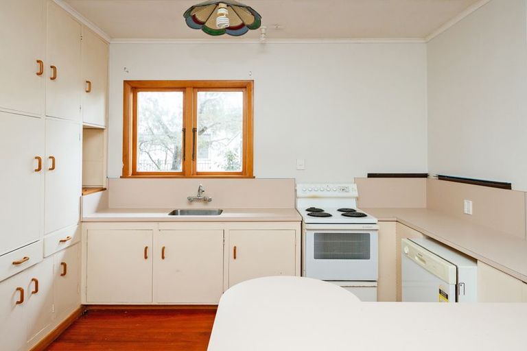 Photo of property in 5 Wood Street, Takaro, Palmerston North, 4410