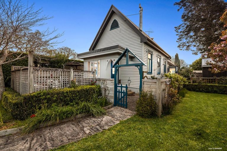 Photo of property in 79 George Crescent, Buckland, Pukekohe, 2677