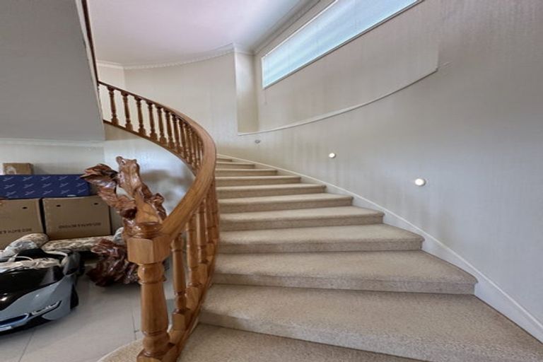 Photo of property in 6 Nathan Close, Somerville, Auckland, 2014