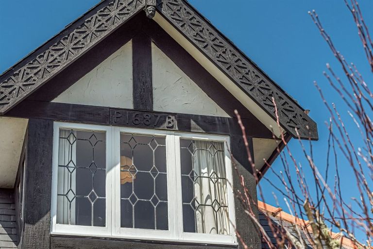 Photo of property in 2/12 Law Street, Torbay, Auckland, 0630