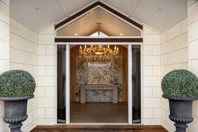 Photo of property in 19 Mike Smith Drive, Cambridge, 3434