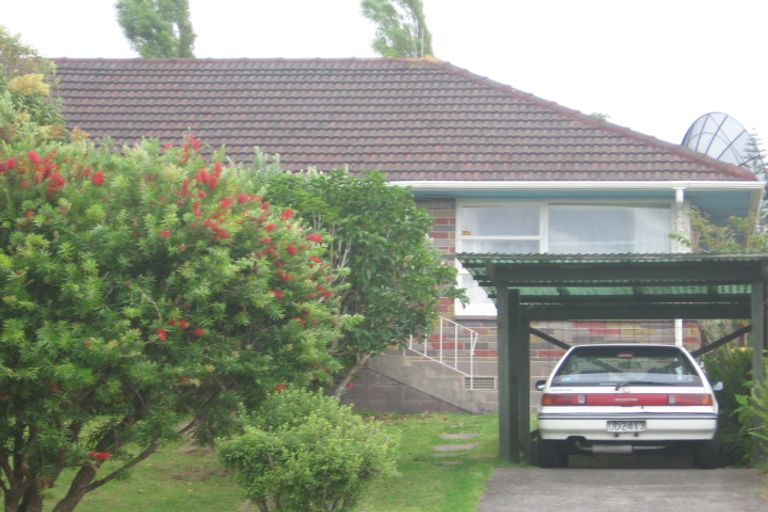 Photo of property in 1/11 Lenihan Street, Northcote, Auckland, 0627
