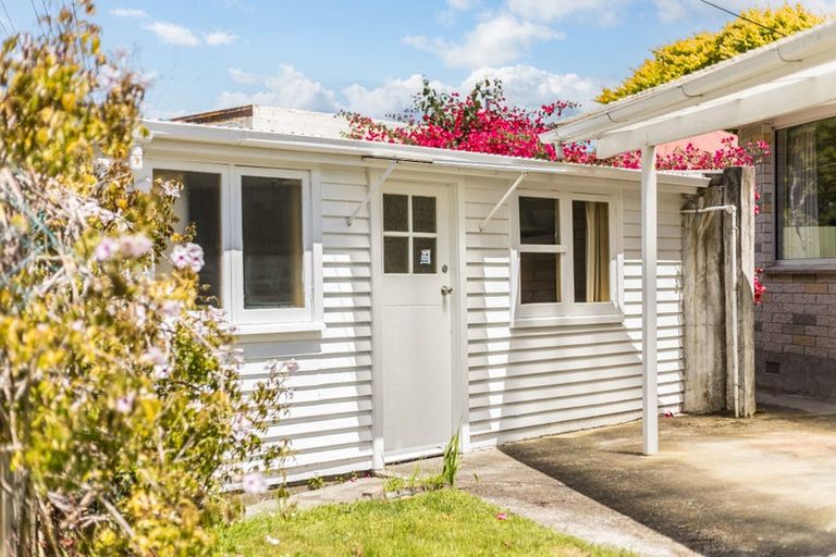 Photo of property in 341 Riverside Drive, Fairfield, Lower Hutt, 5011