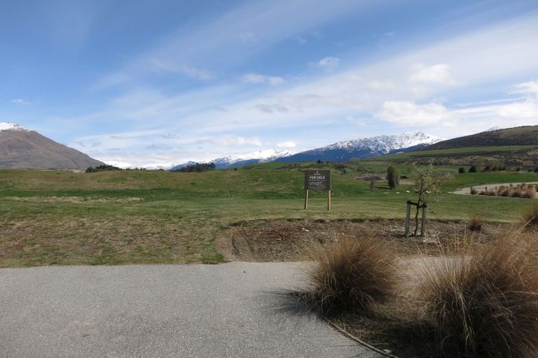 Photo of property in 35 Cunninghams Drive, Jacks Point, Queenstown, 9371