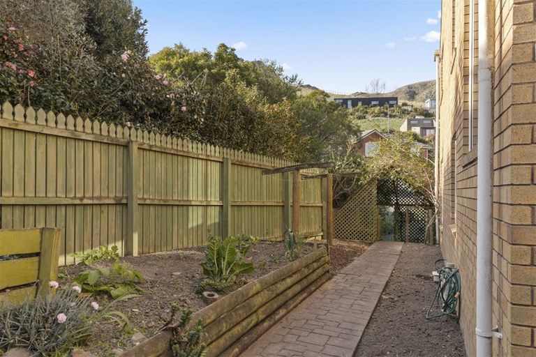 Photo of property in 11 Kaikomako Place, Cass Bay, Lyttelton, 8082