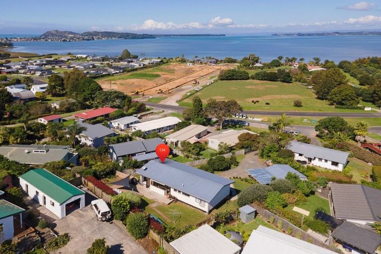 Photo of property in 134 Athenree Road, Athenree, Katikati, 3177