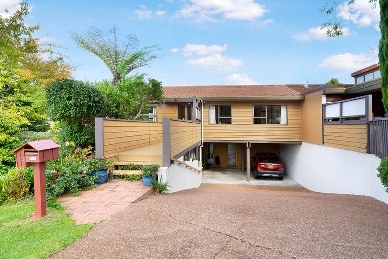 Photo of property in 2/5 Highlight Parade, Te Atatu South, Auckland, 0610