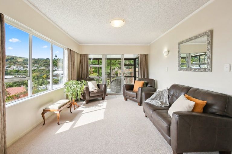 Photo of property in 2a Mckeefry Grove, Tawa, Wellington, 5028