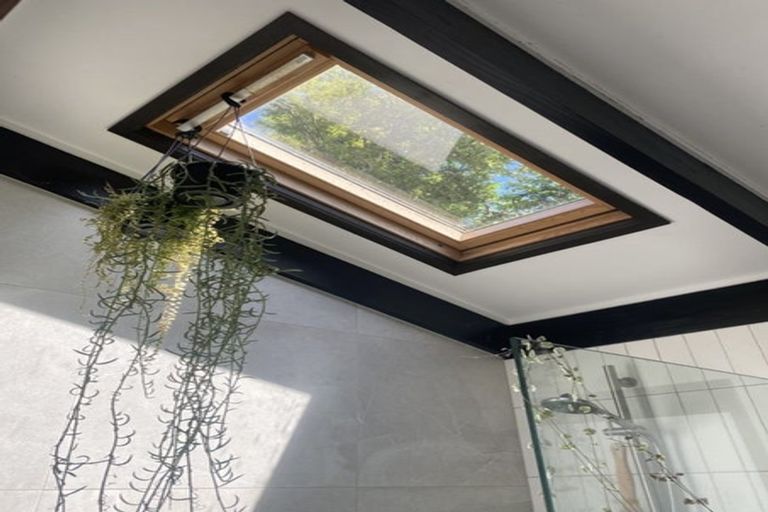 Photo of property in 2/39 Miltonia Avenue, Te Atatu South, Auckland, 0610