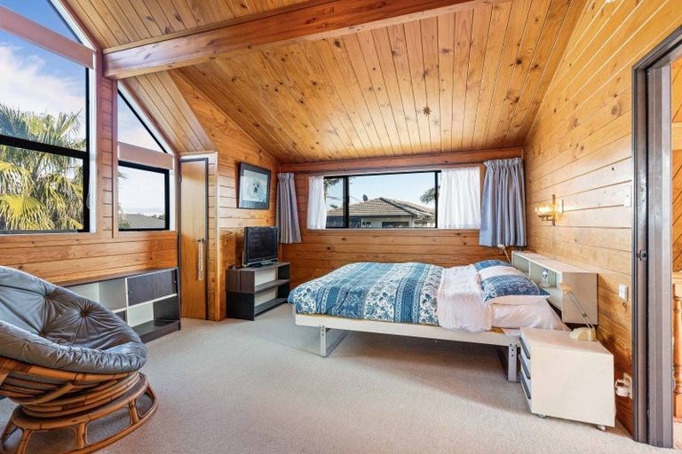 Photo of property in 17 Sunbrae Grove, Mount Maunganui, 3116