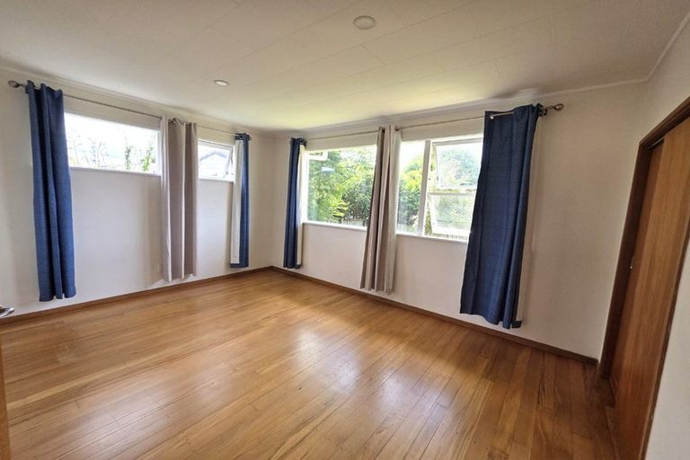 Photo of property in 54 Forest Hill Road, Henderson, Auckland, 0612